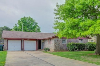 1502 Briar Meadow Rd, Norman, OK 73071