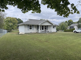 205 Draper Ave, Greenbrier, TN 37073