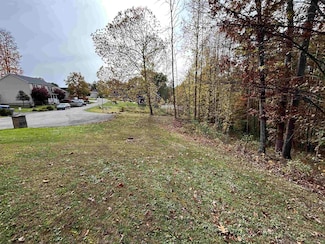 247 Coventry Dr, Bridgeport, WV 26330