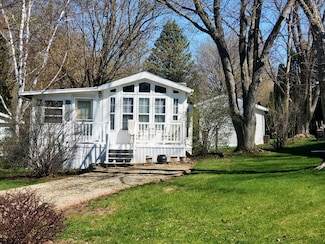 356 Skyline Dr, Newville, WI 53534