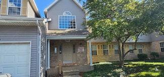300 Village Creek Dr Unit 2A, Lake In the Hills, IL 60156