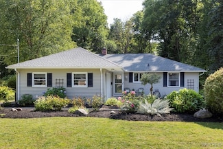 82 Highland Ave, Orchard Park, NY 14127