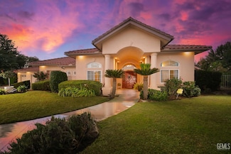 1700 Norwich Way, Bakersfield, CA 93311