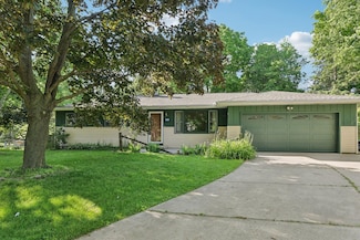 122 Violet Cir, Madison, WI 53714