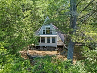 73 Lost Ln, Hillsborough, NH 03244