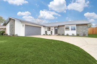 3741 Crown Shore Dr, Dallas, TX 75244