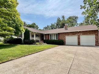 1024 Countryside Dr, McPherson, KS 67460