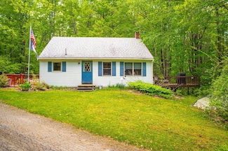 28 Pond Rd, Bowdoinham, ME 04008
