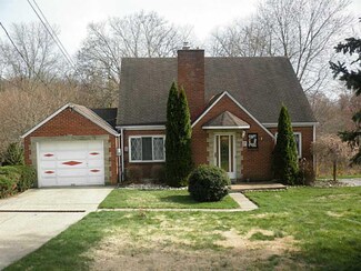 27 Sunset Dr, Coraopolis, PA 15108