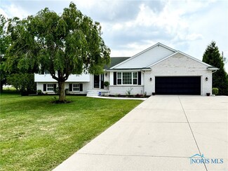 4044 Ranger Dr, Northwood, OH 43619