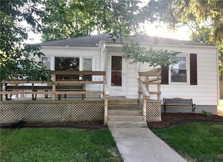310 N Monroe St, Monroe, IA 50170