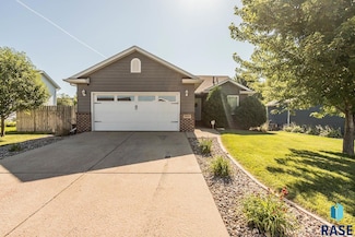 5304 S Mayo Ave, Sioux Falls, SD 57106