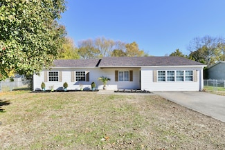 683 Yorktown Rd, Greenwood, IN 46142