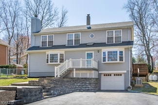 9 Hilary Ct, Stockholm, NJ 07460