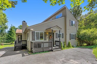 2133 Wild Laurel Dr, Long Pond, PA 18334