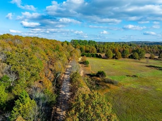 E Maxville Rd, Cave City, AR 72521