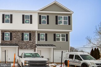 7 Landing Place Unit 7, York, PA 17408