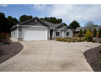 4791 Cloudcroft Ln, Florence, OR 97439
