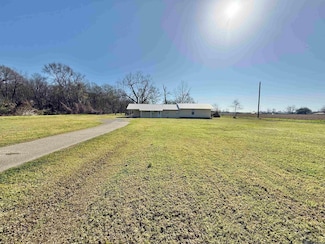 5242 Poydras Bayou Rd, Port Allen, LA 70767