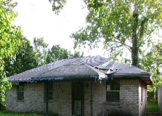 105 Felder St, Willis, TX 77378