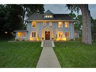 112 Elmwood Place E, Minneapolis, MN 55419