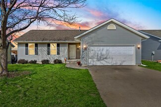 6712 Tennessee Dr SW, Cedar Rapids, IA 52404