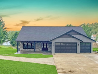 25-75 Lake Carroll Blvd, Lanark, IL 61046