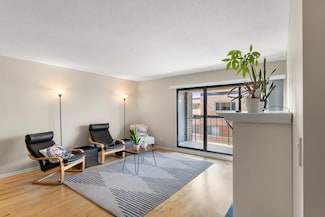 2885 Knox Ave S Unit 803, Minneapolis, MN 55408