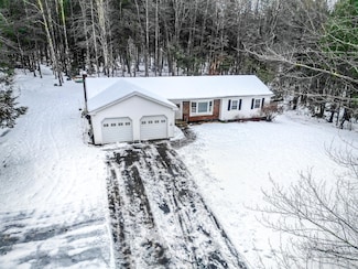 75 Ohio Hill Rd, Fairfield, ME 04937