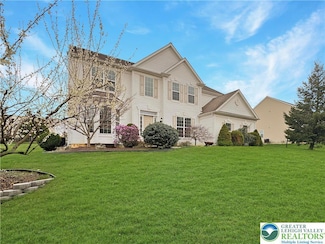 6498 Rutherford Dr, MacUngie, PA 18062