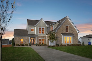 1318 Clarendon Ave, Murfreesboro, TN 37128