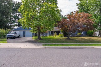 70 Northland Ln, Matawan, NJ 07747