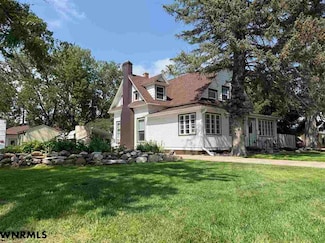 503 E 3rd St, Kimball, NE 69145