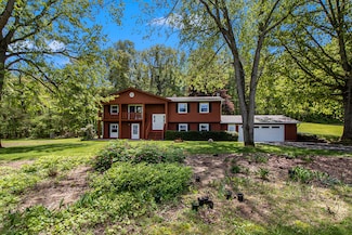 2725 W B Ave, Plainwell, MI 49080