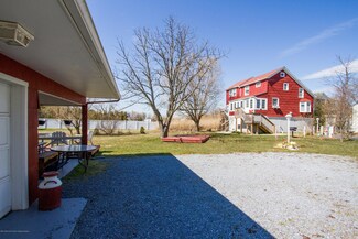 18 Cook St, Monmouth Beach, NJ 07750