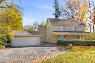 3S211 Park Blvd, Glen Ellyn, IL 60137