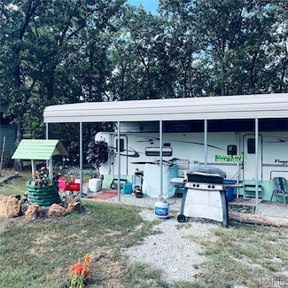 8943 Oriole Cir, Marion Township, MO 63036