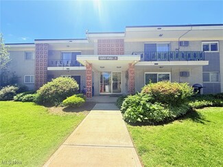 1390 Golden Gate Blvd, Cleveland, OH 44124