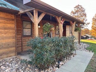 1354 County Road 1180, West Plains, MO 65775