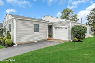 252 Harrington Dr N, Toms River, NJ 08757