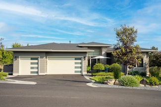 597 Highland Meadow Loop, Redmond, OR 97756