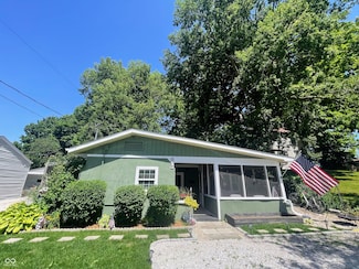 537 S Center St, Plainfield, IN 46168