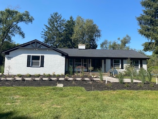 18661 Laurel Dr, Livonia, MI 48152