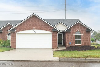 6844 Pemmbrooke Shire Ln, Knoxville, TN 37909