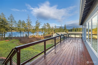 303 Woodpecker Ln, Friday Harbor, WA 98250