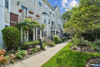 50 Pine St Unit C900C, Montclair, NJ 07042