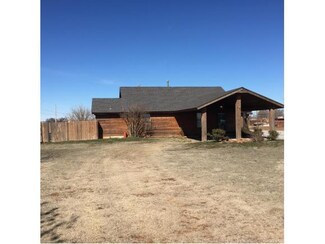 1770 Neptune Dr, Clinton, OK 73601