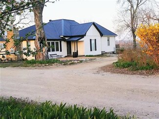 29360 W 311th St, Paola, KS 66071