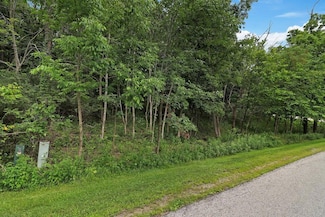 660 Legend Dr, Geneva, WI 53147