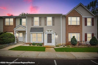 27 Haverford Ct Unit 7, Freehold, NJ 07728